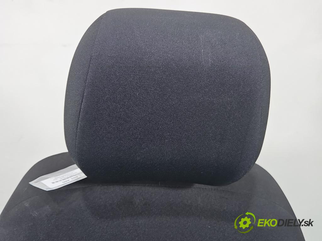 Dacia Duster II 2018-2024 1.6 16V 114 HP manual 84 kW 1598 cm3 5- Sedačka pravý  (Sedadlo)