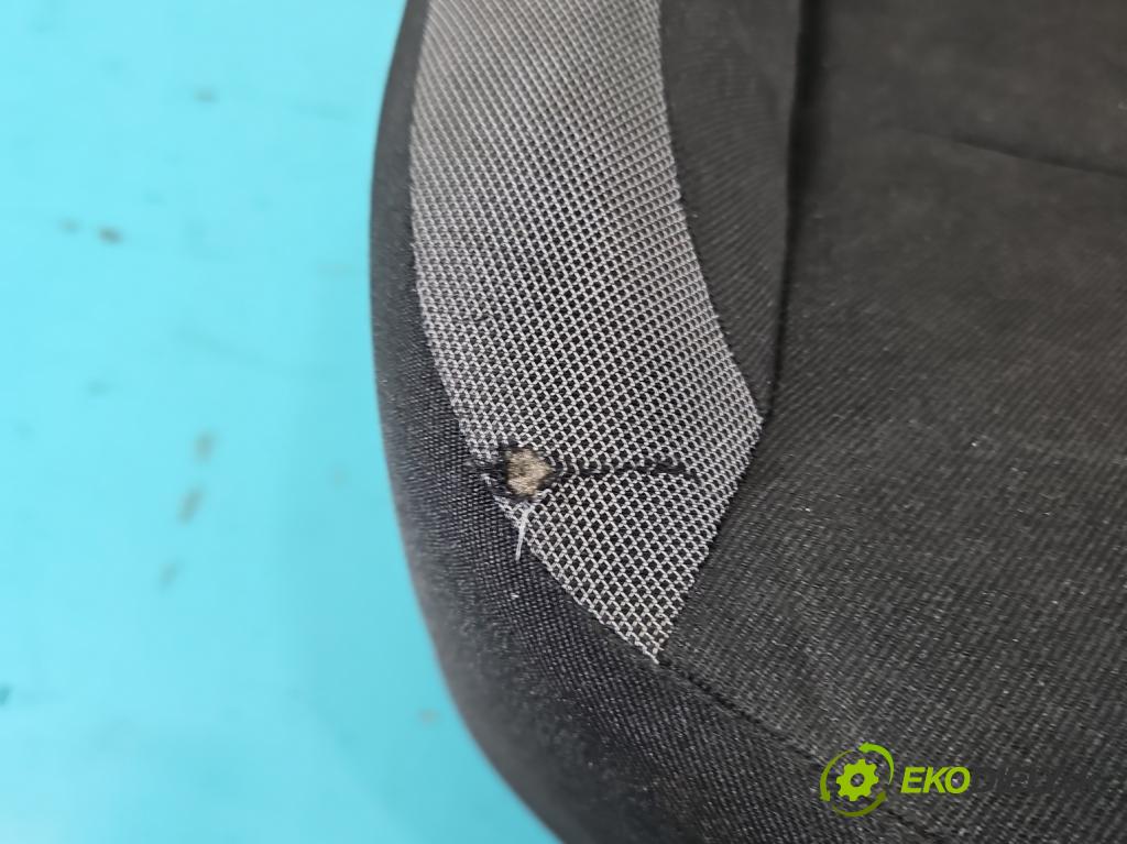 Dacia Duster II 2018-2024 1.6 16V 114 HP manual 84 kW 1598 cm3 5- Pohovka: zadné  (Sedadlo)