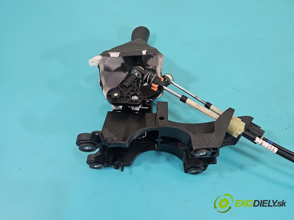 Mazda 3 II BL 2008-2013 1.6 CiTD 116 HP manual 85 kW 1560 cm3 5- Páka: Změny: stupeň,rýchlosť BFVX46100 (Rýchlostná páka (kulisa))