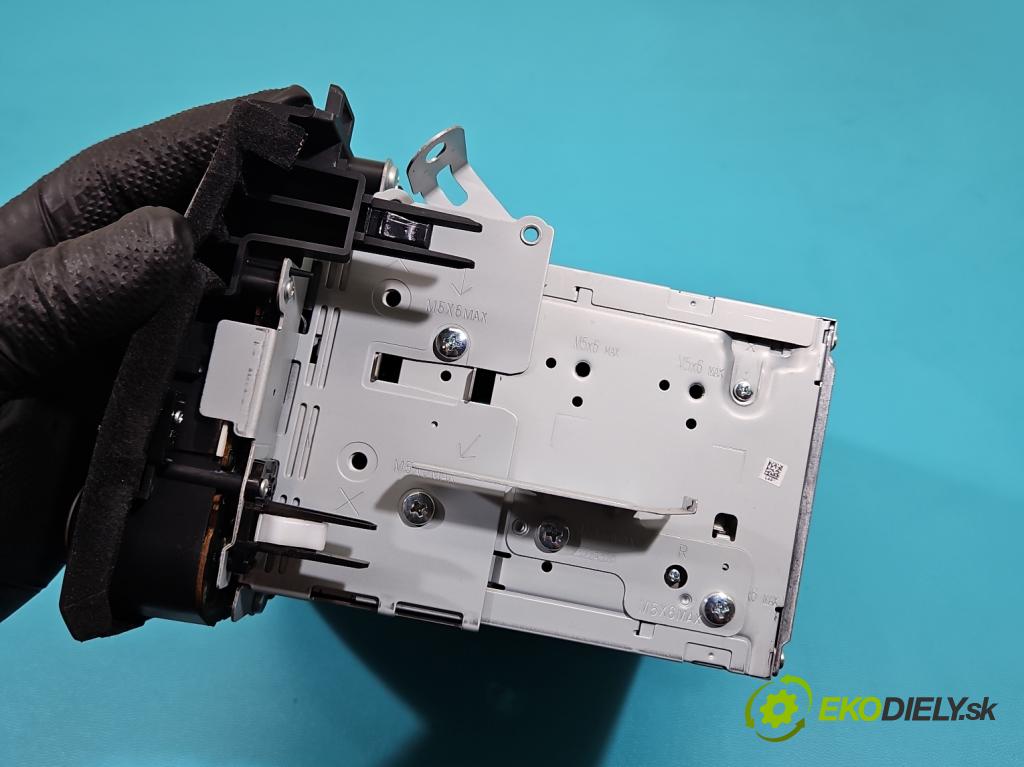 Mazda 3 II BL 2008-2013 1.6 CiTD 116 HP manual 85 kW 1560 cm3 5- Radio originál 14792726