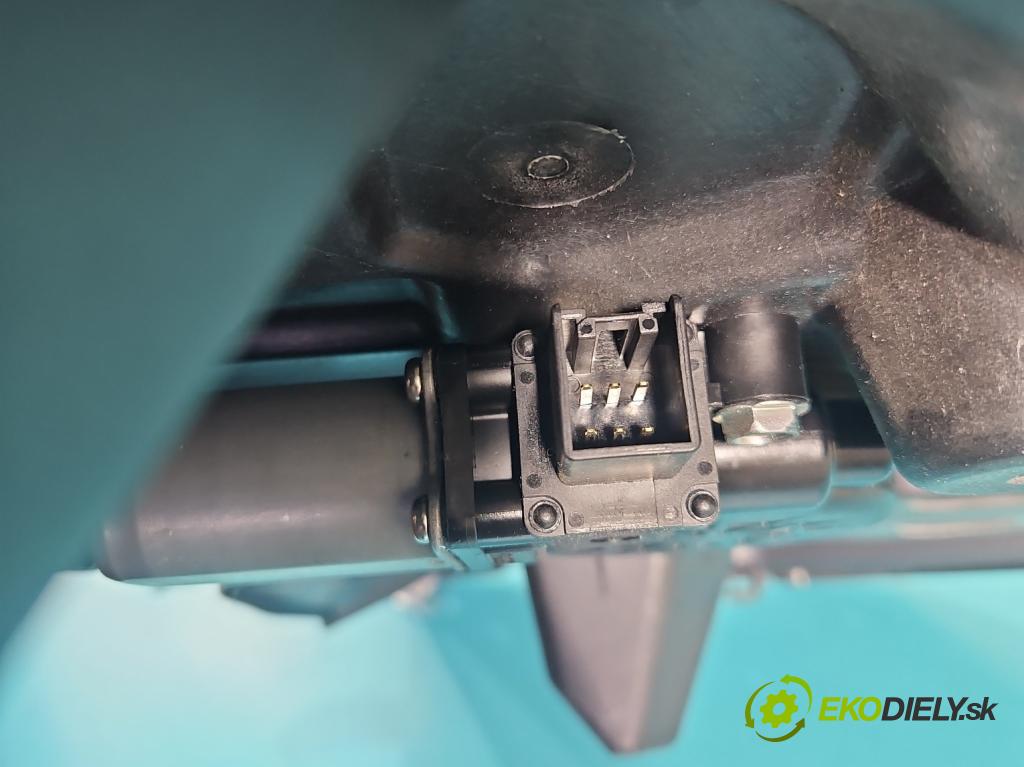 Mazda 3 II BL 2008-2013 1.6 CiTD 116 hp manual 85 kW 1560 cm3 5- mechanismus stahování přední levý