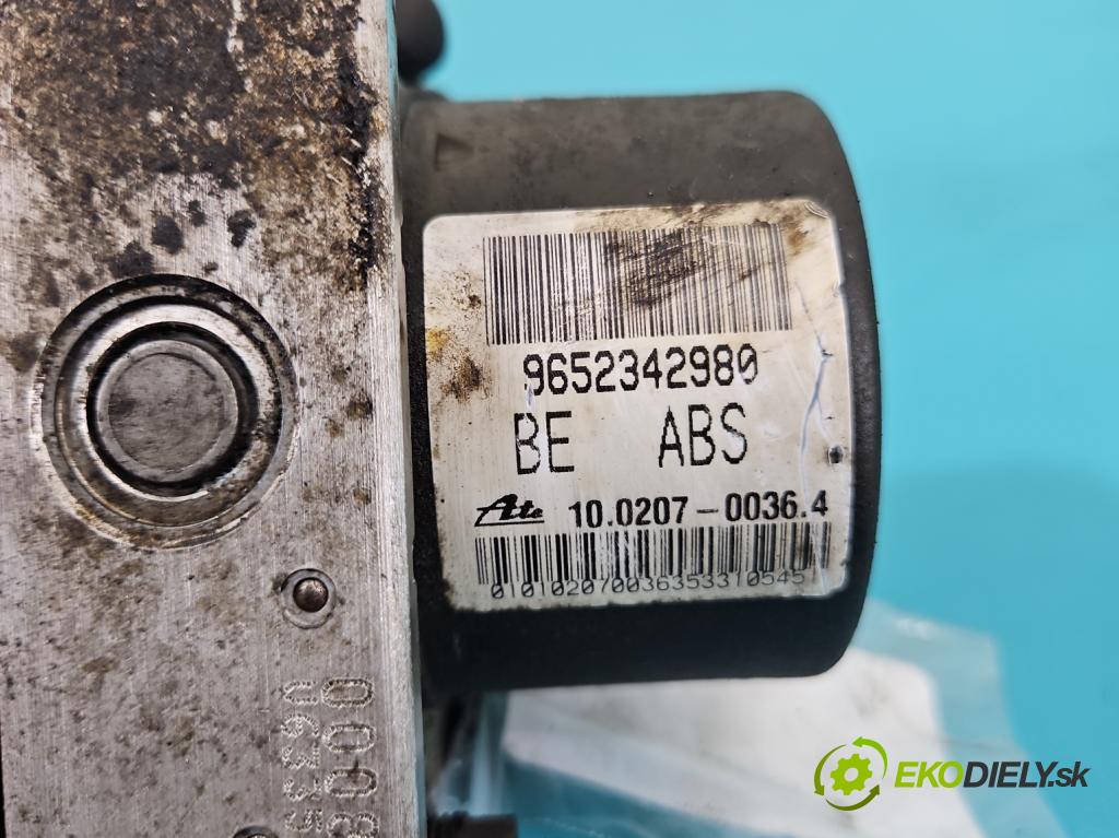 Peugeot 206 1.1 8V 60 HP manual 44,1 kW 1124 cm3 5- čerpadlo abs 9652342980 (Pumpa ABS)