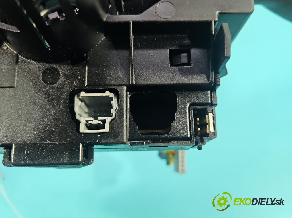 Peugeot 206 1.1 8V 60 HP manual 44,1 kW 1124 cm3 5- prepínač komplex: 96542542XT (Prepínacie páčky pod volantom)