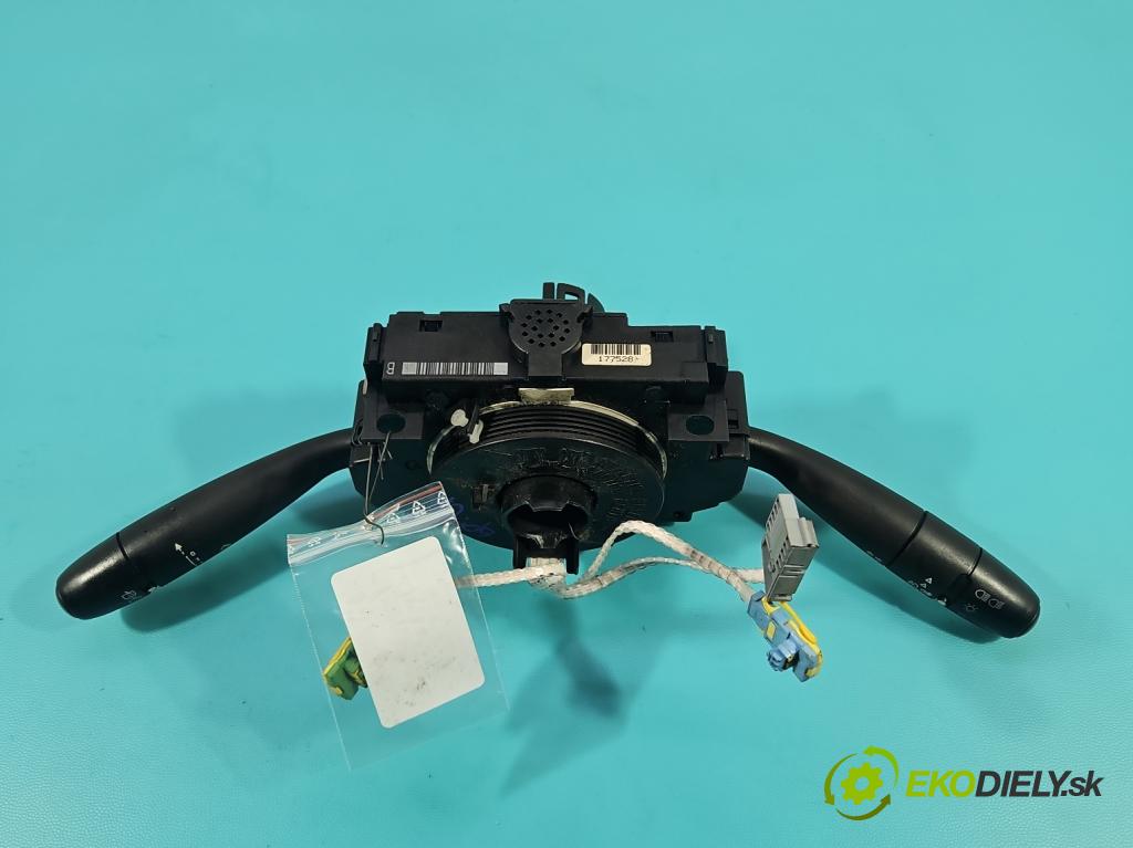 Peugeot 206 1.1 8V 60 HP manual 44,1 kW 1124 cm3 5- prepínač komplex: 96542542XT (Prepínacie páčky pod volantom)