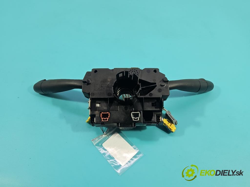 Peugeot 206 1.1 8V 60 HP manual 44,1 kW 1124 cm3 5- prepínač komplex: 96542542XT (Prepínacie páčky pod volantom)