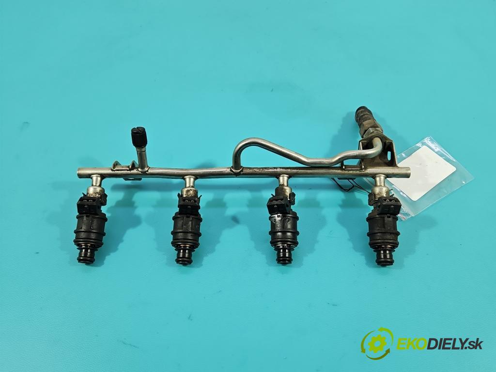 Opel Zafira A 1999-2005 1.8 16V 125 HP manual 92 kW 1796 cm3 5- vstrek 90536149 (Vstrekovač paliva)