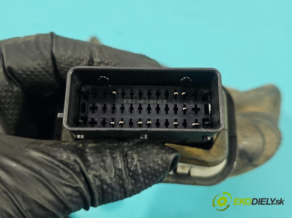 Dacia Duster II 2018-2024 1.6 16V 114 HP manual 84 kW 1598 cm3 5- Zväzok: dvere predné pravých 241247638R