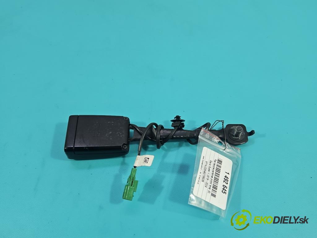 Dacia Duster II 2018-2024 1.6 16V 114 HP manual 84 kW 1598 cm3 5- pas bezpečnosť: predné ľavý 878165134R