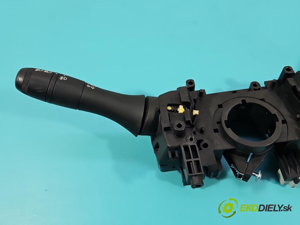 Dacia Duster II 2018-2024 1.6 16V 114 HP manual 84 kW 1598 cm3 5- prepínač komplex: 255678207R (Prepínacie páčky pod volantom)