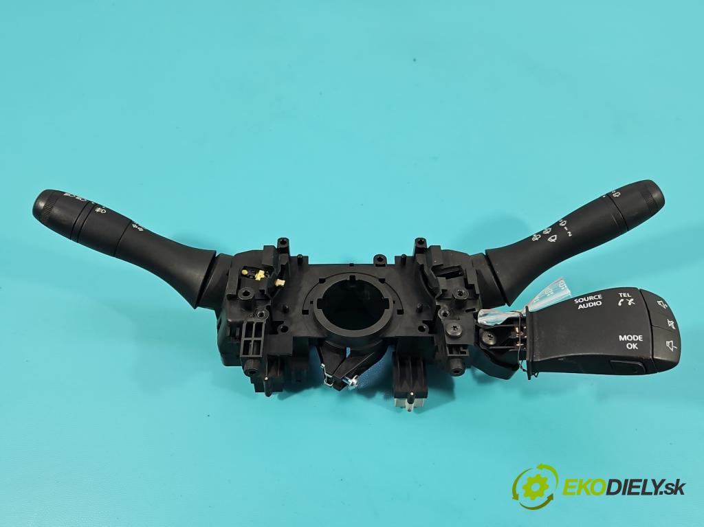 Dacia Duster II 2018-2024 1.6 16V 114 HP manual 84 kW 1598 cm3 5- prepínač komplex: 255678207R (Prepínacie páčky pod volantom)