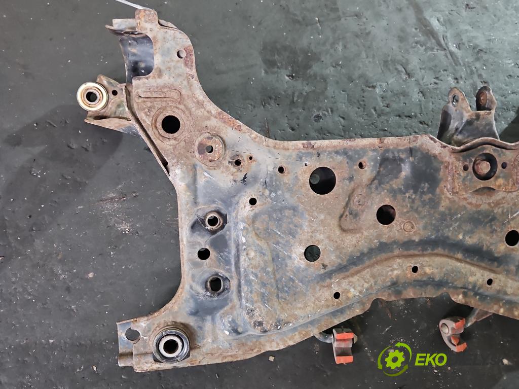 Mazda 3 II BL 2008-2013 1.6 CiTD 116 hp manual 85 kW 1560 cm3 5- výztuha motoru