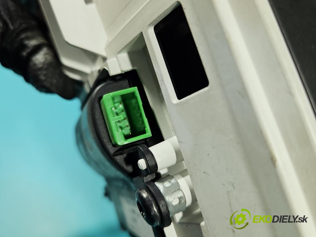 Volvo V50 2.0d 136 HP manual 100 kW 1997 cm3 5- prístrojovka/ budíky 30710071 (Prístrojová doska)