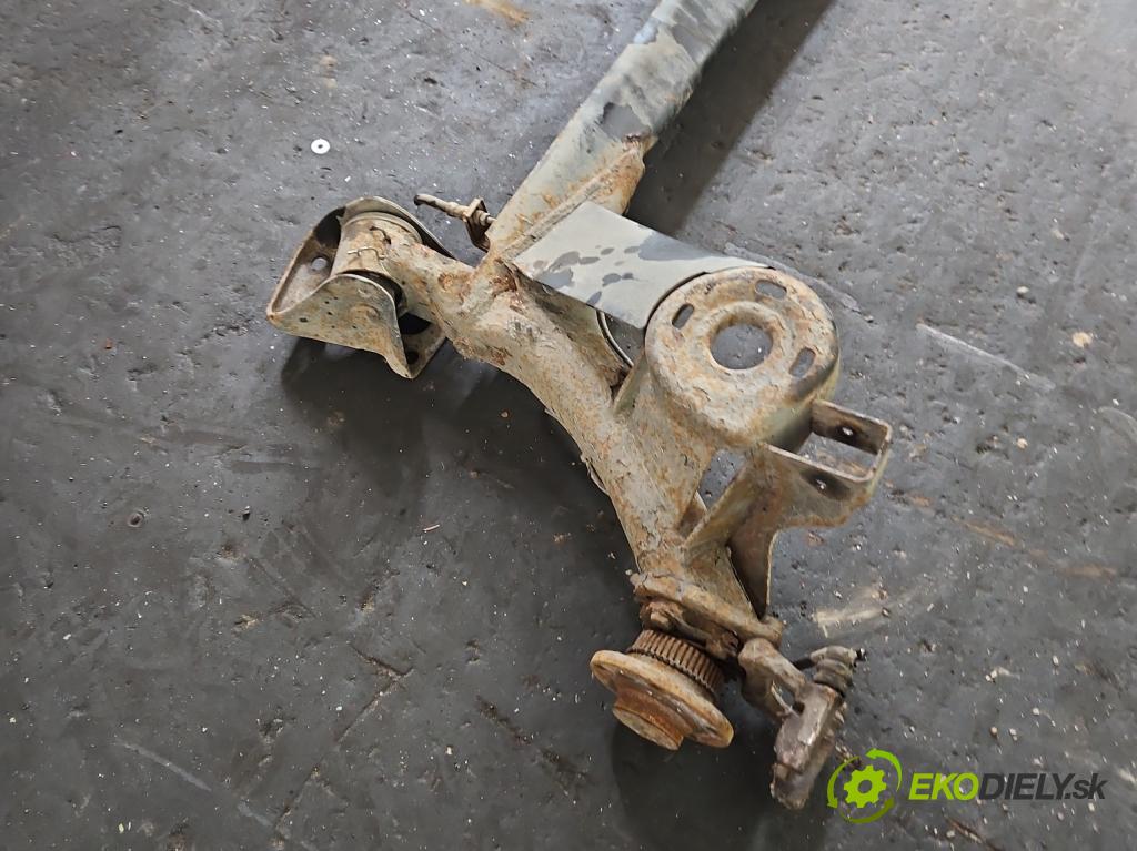 Vw Golf IV 1997-2003 1.9 tdi 116 HP manual 85 kW 1896 cm3 3- zadna výstuha  (Výstuha zadná)