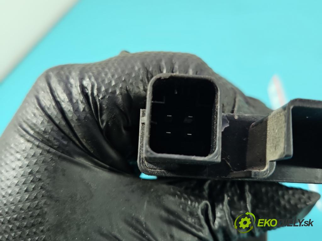 Peugeot 407 2.0 16V 136 HP automatic 100 kW 1997 cm3 5- cievka zapaľovacia  (Zapaľovacia cievka)