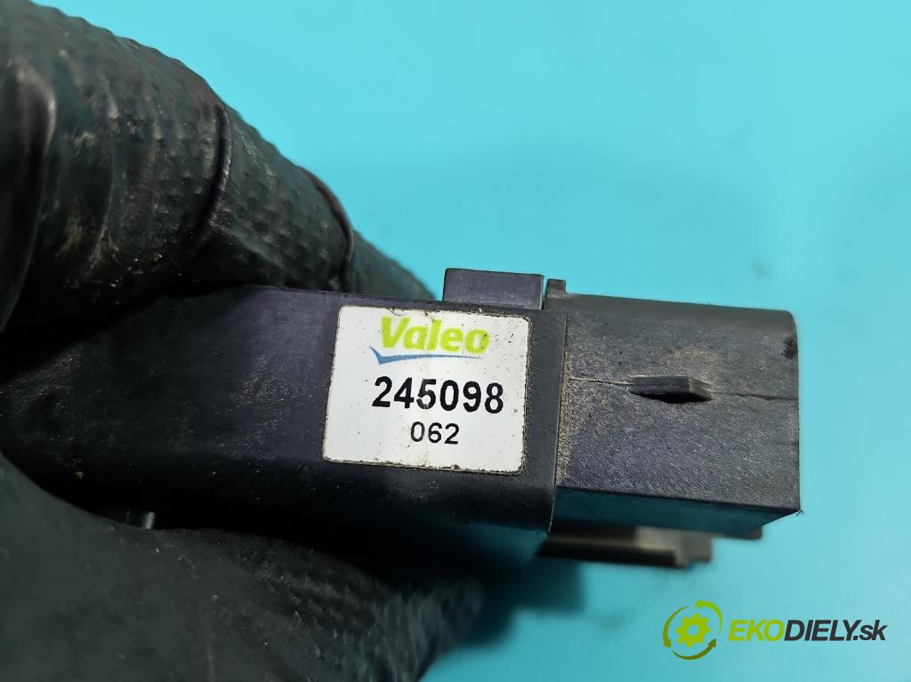 Peugeot 407 2.0 16V 136 HP automatic 100 kW 1997 cm3 5- cievka zapaľovacia  (Zapaľovacia cievka)