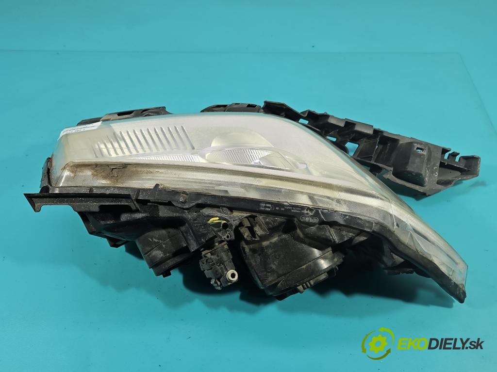 Renault Megane II 2003-2008 1.5 dci 106 HP manual 78 kW 1461 cm3 5- Reflektor: pravý 8200412742F (Svetlo predné pravé)