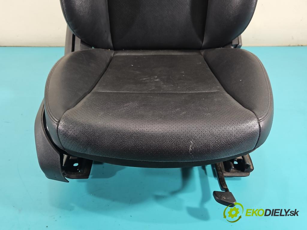 Mercedes E W213 2016-2023 2.0 CDI 194KM: automatic 143 kW 1950 cm3 5- Sedačka pravý  (Sedadlo)