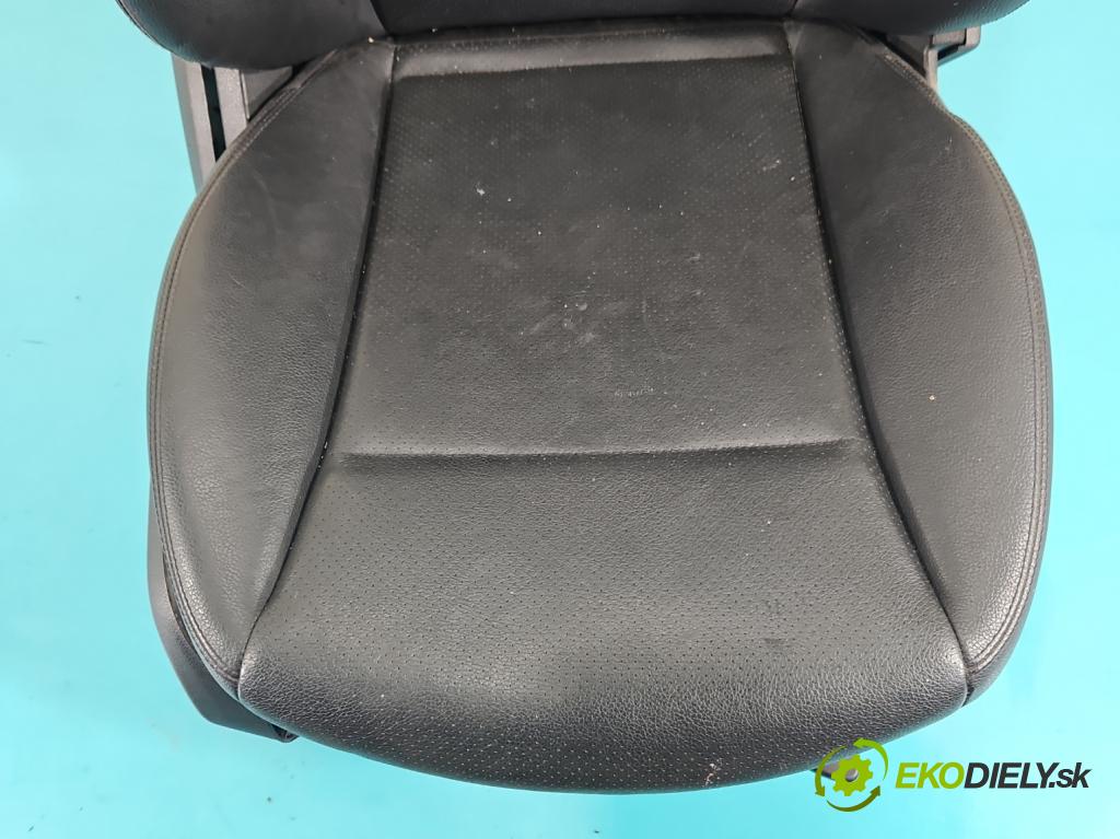 Mercedes E W213 2016-2023 2.0 CDI 194KM: automatic 143 kW 1950 cm3 5- Sedačka pravý  (Sedadlo)