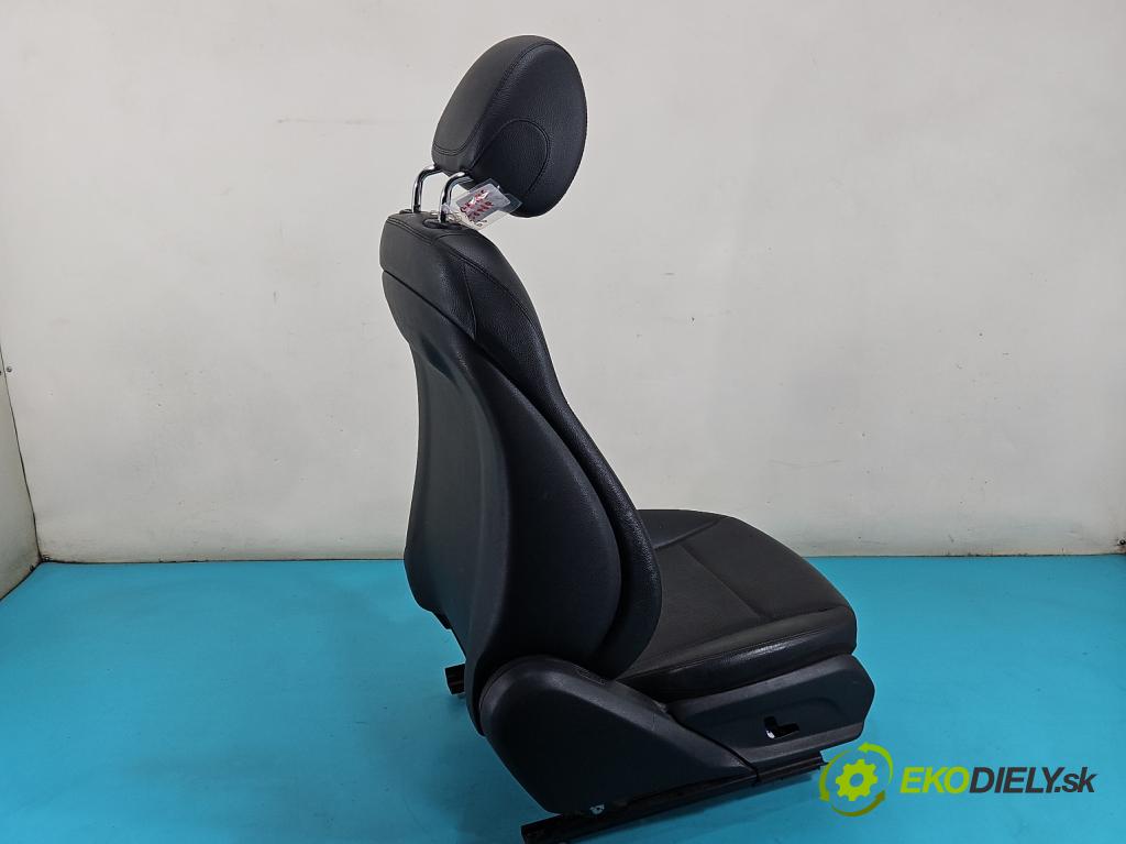 Mercedes E W213 2016-2023 2.0 CDI 194KM: automatic 143 kW 1950 cm3 5- Sedačka pravý  (Sedadlo)