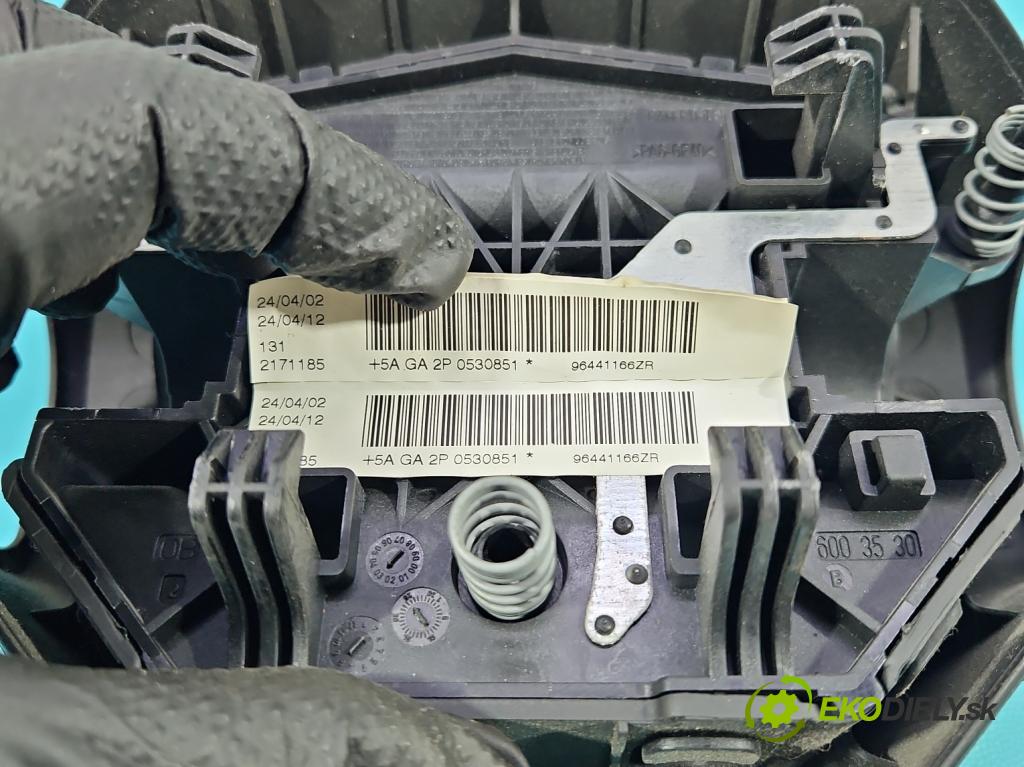 Peugeot 206 1.4 16V 88 HP manual 65 kW 1360 cm3 5- volant 96441166ZR (Volant)