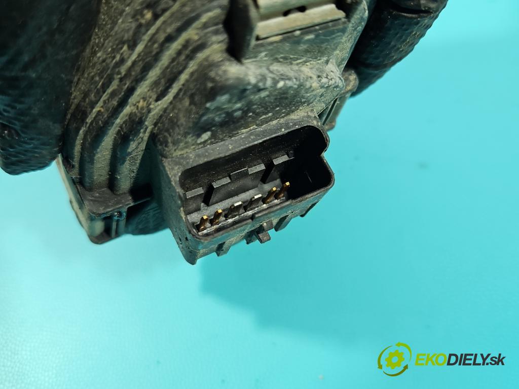 Peugeot 206 1.4 16V 88 HP manual 65 kW 1360 cm3 5- klapka 9647925480 (Škrtiaca klapka)