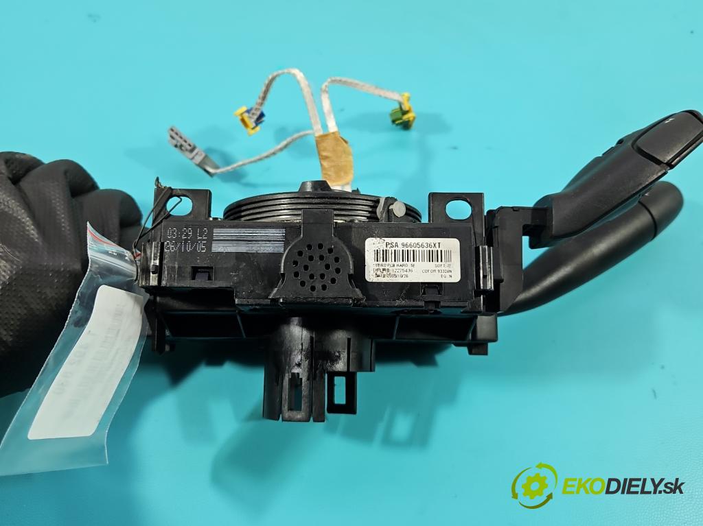 Peugeot 206 1.4 16V 88 HP manual 65 kW 1360 cm3 5- prepínač komplex: 96605636XT (Prepínacie páčky pod volantom)