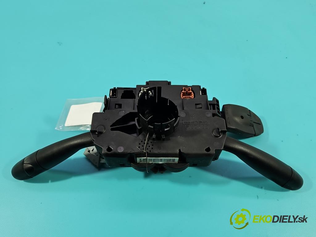 Peugeot 206 1.4 16V 88 HP manual 65 kW 1360 cm3 5- prepínač komplex: 96605636XT (Prepínacie páčky pod volantom)