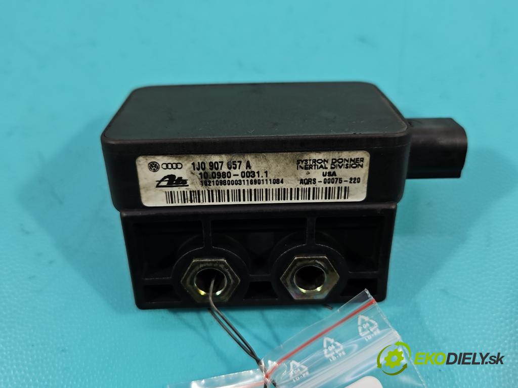 Vw Golf IV 1997-2003 1.9 tdi 116 hp manual 85 kW 1896 cm3 3- snímač ESP 1J1907637A