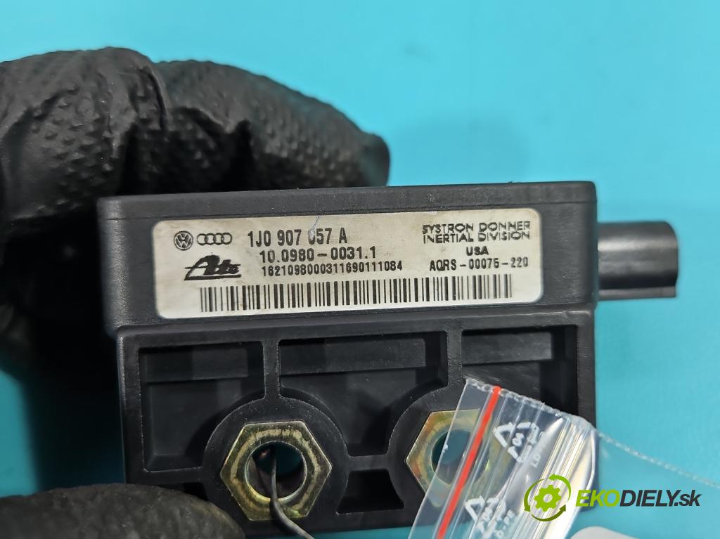Vw Golf IV 1997-2003 1.9 tdi 116 hp manual 85 kW 1896 cm3 3- snímač ESP 1J1907637A