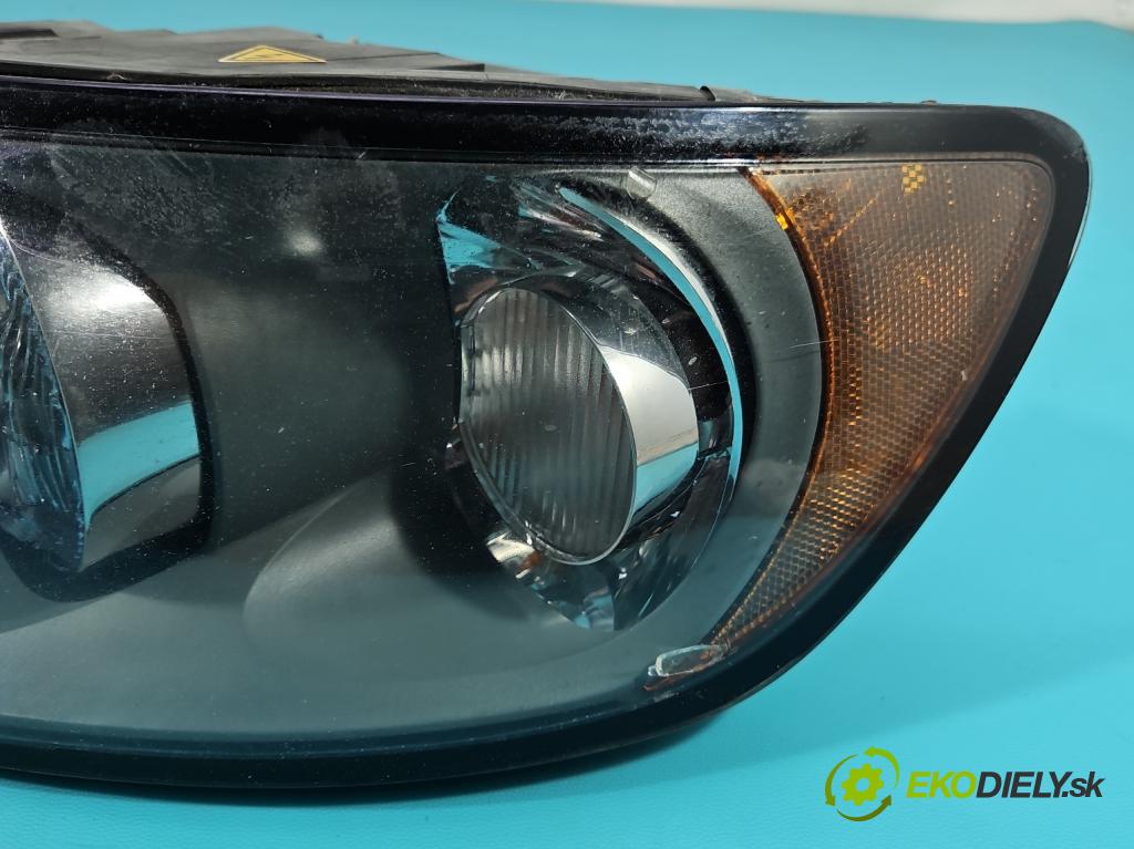 Volvo V50 2.0d 136 HP manual 100 kW 1997 cm3 5- Reflektor: ľavý 30698889 (Kľučka dverí ostatné)