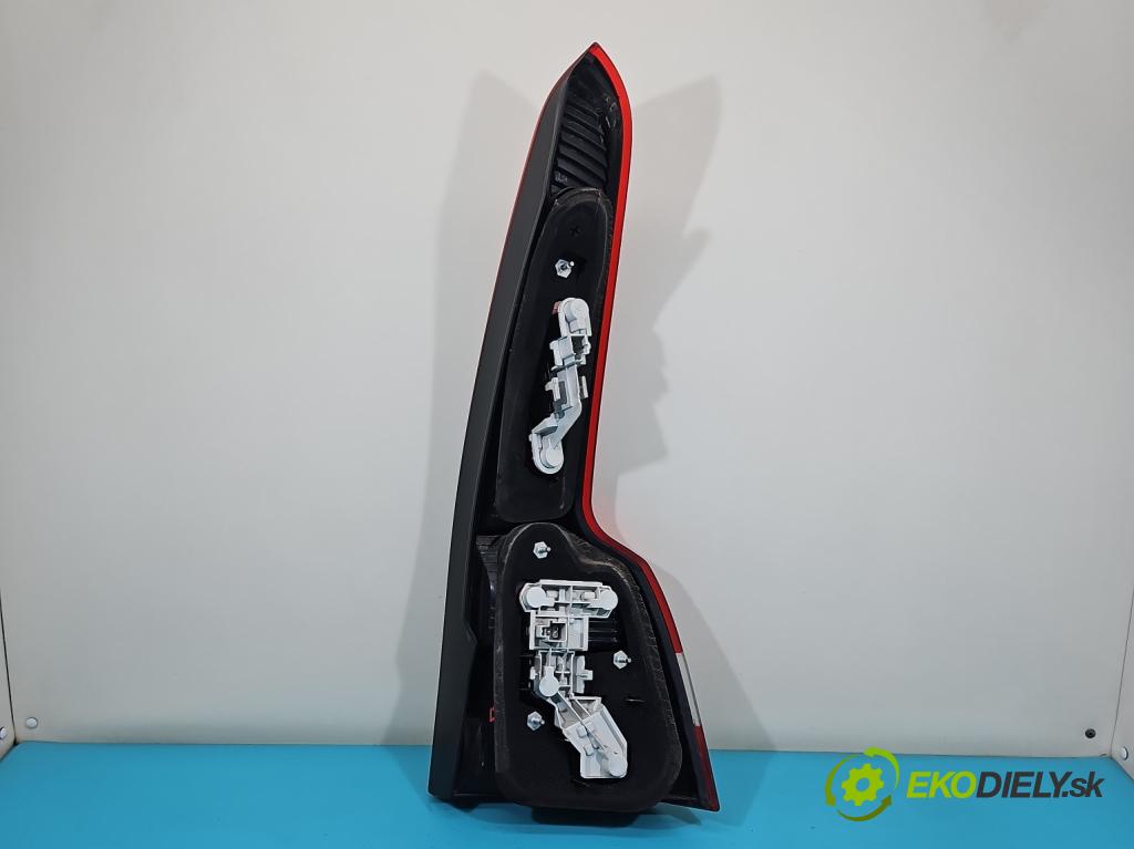 Volvo V50 2.0d 136 HP manual 100 kW 1997 cm3 5- svetlo / reflektor zadné ľavé 30698918 (Kľučka dverí ostatné)