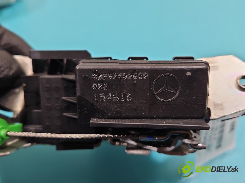 Mercedes E W213 2016-2023 2.0 CDI 194KM automatic 143 kW 1950 cm3 5- zámek kufrových dveří zadní A0997400600