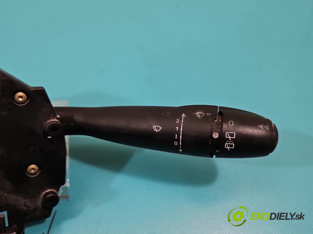 Citroen C4 I 2004-2011 1.4 16V 88 HP manual 65 kW 1360 cm3 5- prepínač komplex: 96627925XT (Prepínacie páčky pod volantom)