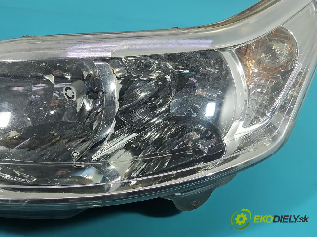 Citroen C4 I 2004-2011 1.4 16V 88 hp manual 65 kW 1360 cm3 5- světlo levý  (Klika dveří ostatní)