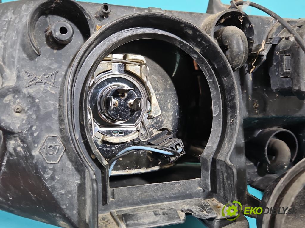 Opel Movano I 1999-2003 2.8 TD 114 HP manual 84 kW 2799 cm3 5- Reflektor: pravý  (Svetlo predné pravé)