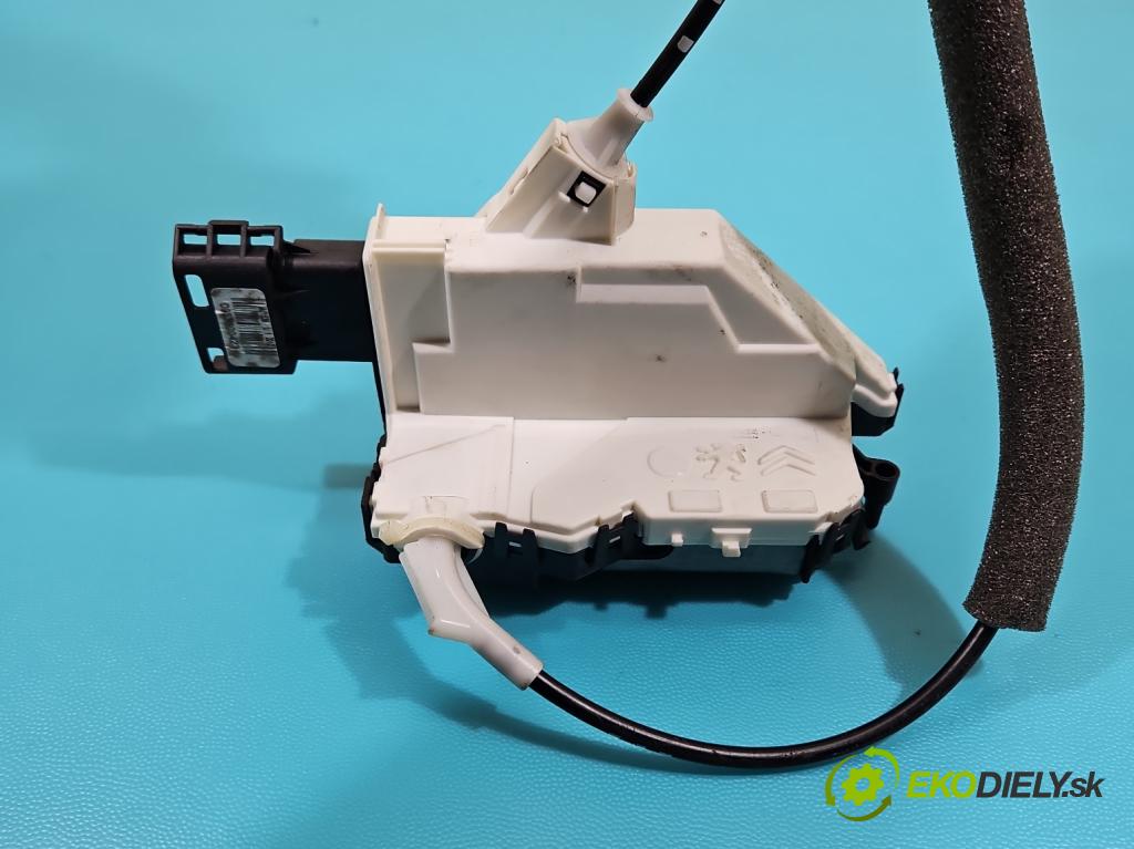 Citroen Berlingo II 2008-2018 1.6 hdi 92 HP manual 68 kW 1560 cm3 5- zámok zadné ľavý 828421