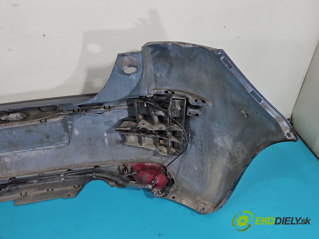 Citroen C4 I 2004-2011 1.4 16V 88 HP manual 65 kW 1360 cm3 5- nárazník zadné  (Kľučka dverí ostatné)