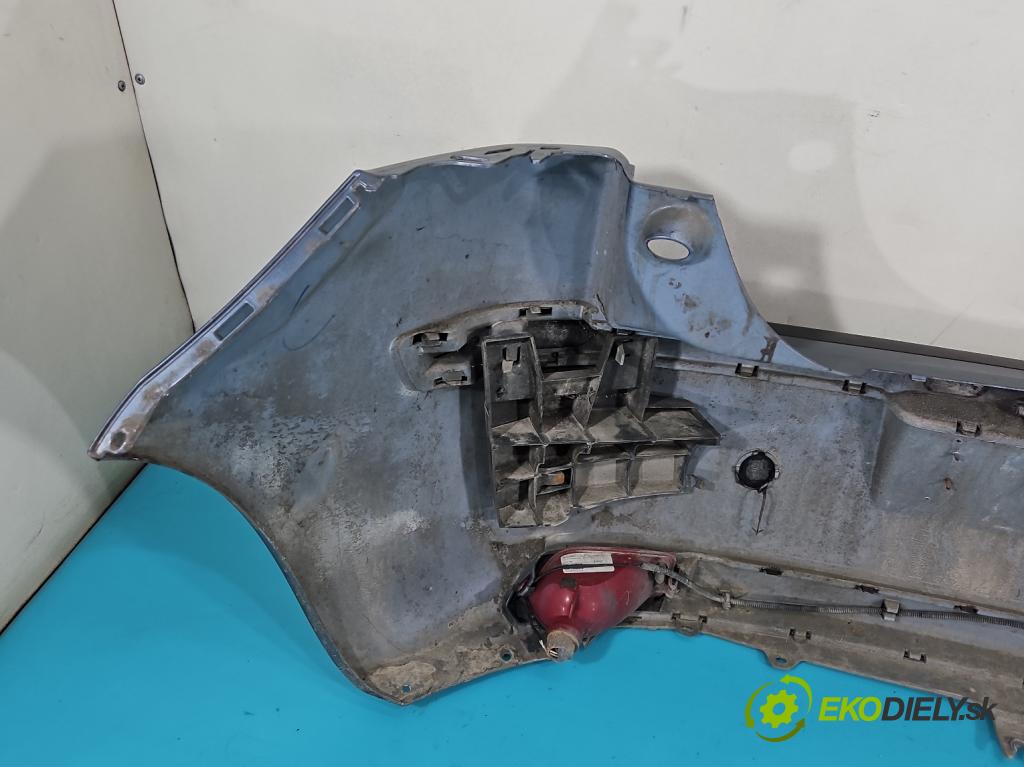 Citroen C4 I 2004-2011 1.4 16V 88 HP manual 65 kW 1360 cm3 5- nárazník zadné  (Kľučka dverí ostatné)