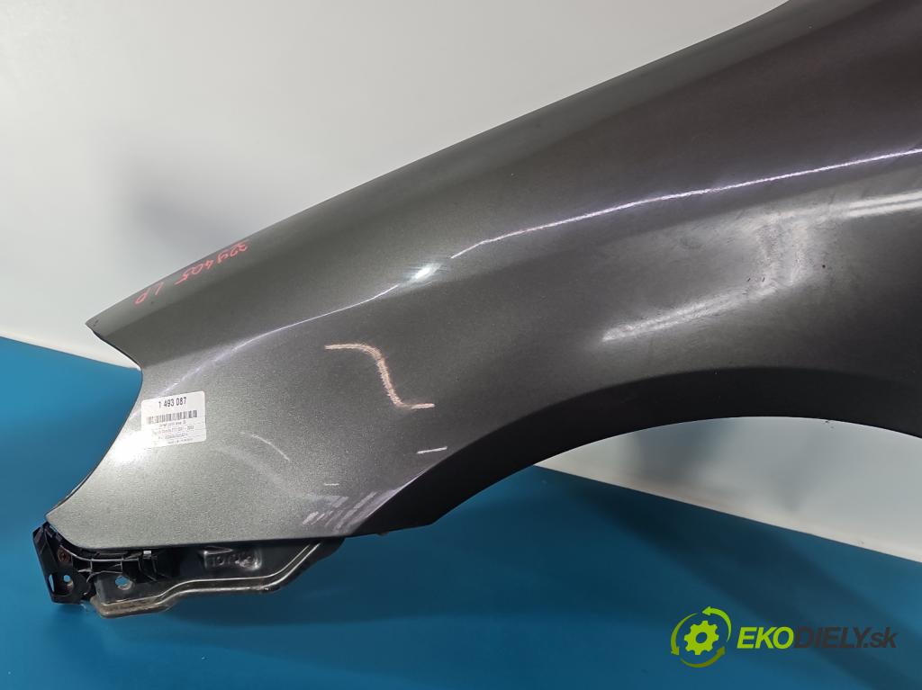 Toyota Corolla E12 2001-2009 2.0 D4D 90 hp manual 66 kW 1995 cm3 5- blatnik přední levý  (Levý přední blatník)