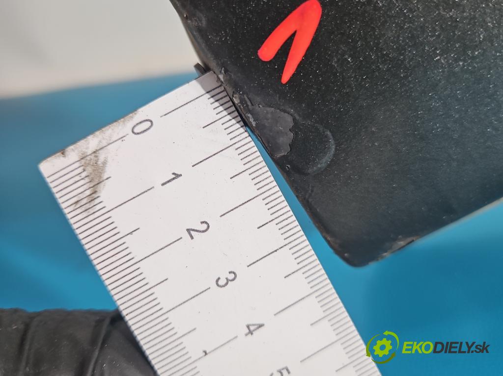 Toyota Corolla E12 2001-2009 2.0 D4D 90 hp manual 66 kW 1995 cm3 5- blatnik přední levý  (Levý přední blatník)