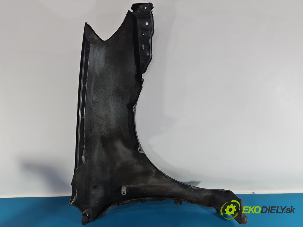 Toyota Corolla E12 2001-2009 2.0 D4D 90 hp manual 66 kW 1995 cm3 5- blatnik přední levý  (Levý přední blatník)