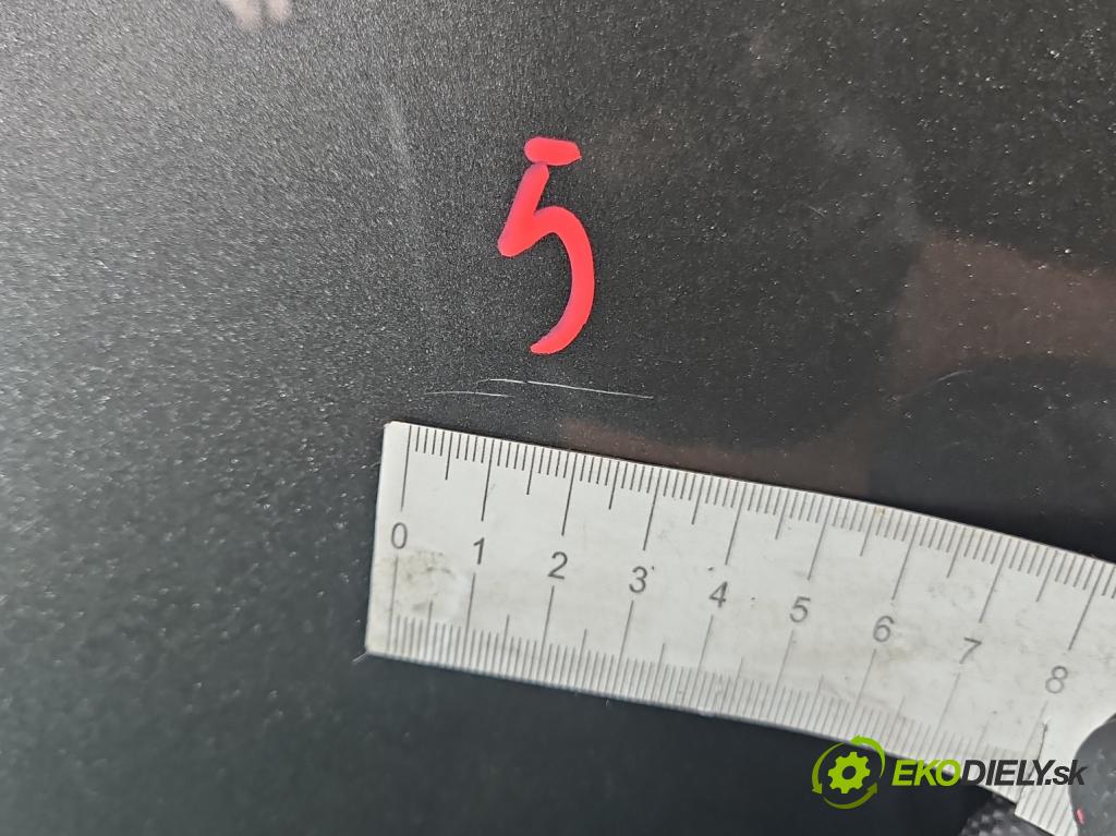 Toyota Corolla E12 2001-2009 2.0 D4D 90 hp manual 66 kW 1995 cm3 5- dveře zadní pravé  (Klika dveří ostatní)