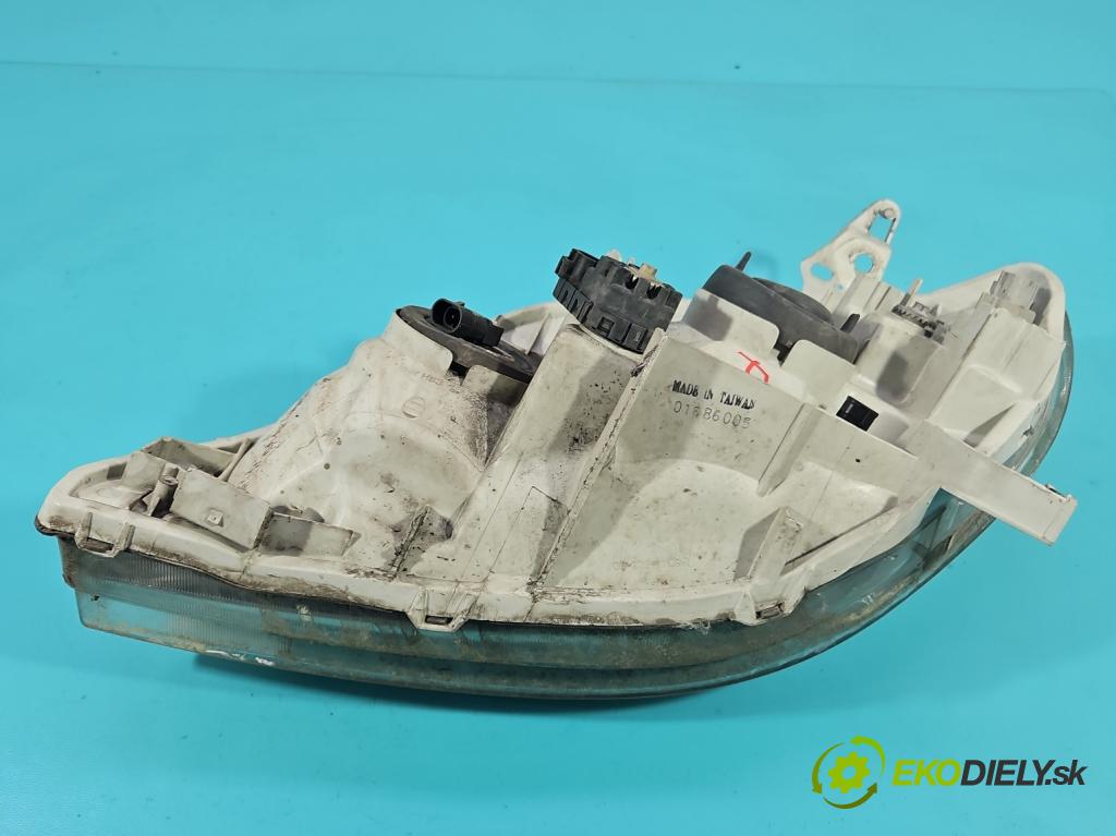 Toyota Corolla E12 2001-2009 2.0 D4D 90 HP manual 66 kW 1995 cm3 5- Reflektor: pravý 08-212-11C9R (Svetlo predné pravé)