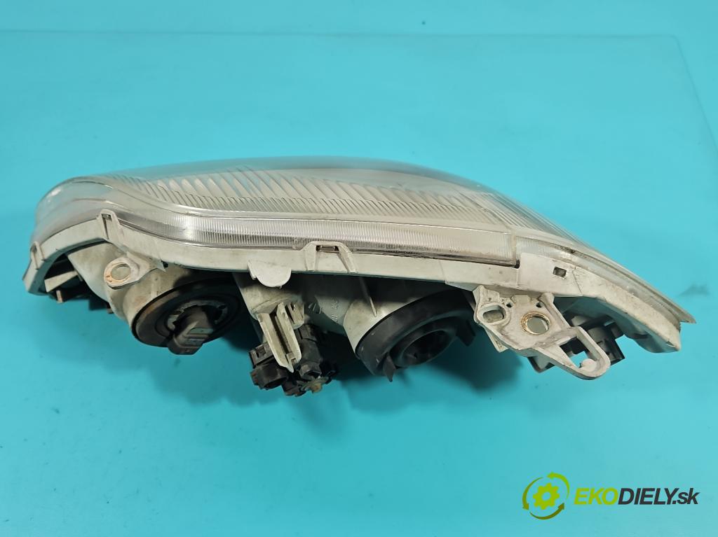 Toyota Corolla E12 2001-2009 2.0 D4D 90 HP manual 66 kW 1995 cm3 5- Reflektor: pravý 08-212-11C9R (Svetlo predné pravé)