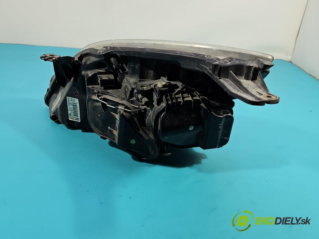 Opel Vectra C 2002-2008 3.2 V6 211KM automatic 155 kW 3175 cm3 5- Reflektor: pravý 13170934 (Svetlo predné pravé)