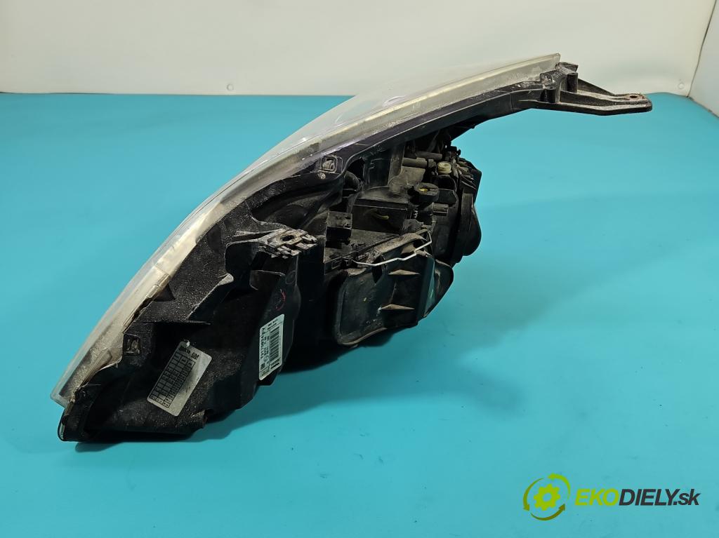 Opel Vectra C 2002-2008 3.2 V6 211KM automatic 155 kW 3175 cm3 5- Reflektor: pravý 13170934 (Svetlo predné pravé)