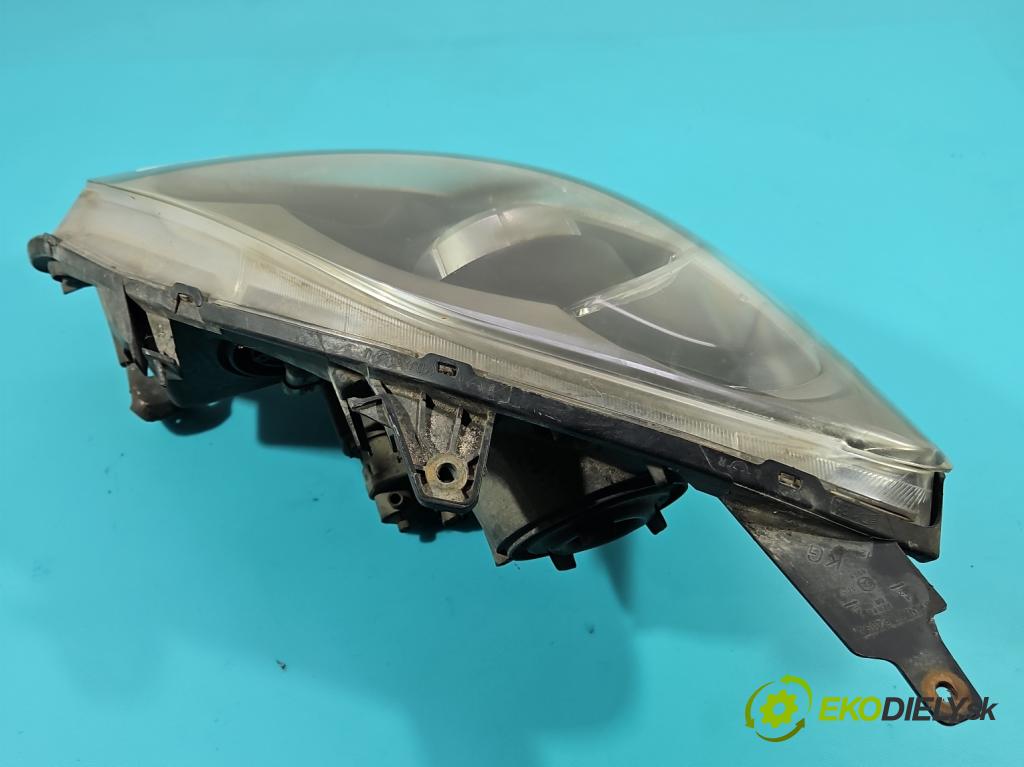 Honda Civic VII 2000-2006 1.4 16V 90 HP manual 66 kW 1396 cm3 5- Reflektor: pravý  (Svetlo predné pravé)