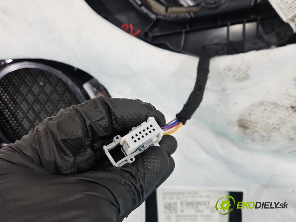 Bmw 3 G20 2018- 2.0 T 184 hp automatic 135 kW 1998 cm3 4- Tapacír: dveře přední levé 83869531