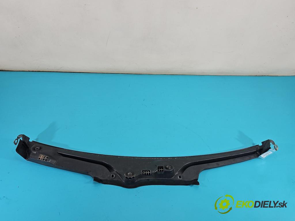 Mercedes E W213 2016-2023 2.0 CDI 194KM: automatic 143 kW 1950 cm3 5- torpédo A2138308703 (Torpédo (plast pod čelným sklom))