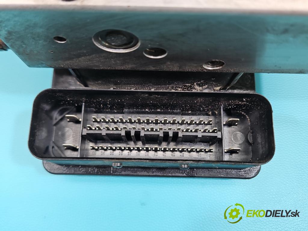 Infiniti FX I 2003-2008 3.5 V6 280KM: automatic 206 kW 3498 cm3 5- čerpadlo abs 47660-CG084 (Pumpa ABS)